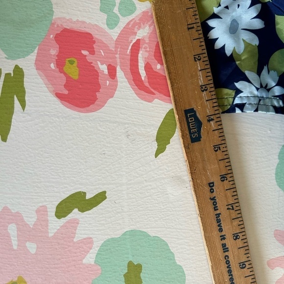 Old Navy Surf Shorts Floral Print Women's Size 12 Blue Green Yellow Flower - Picture 9 of 9